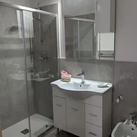 Apartment Casa Di Clara In Piazza, Ideale Per Smartworking