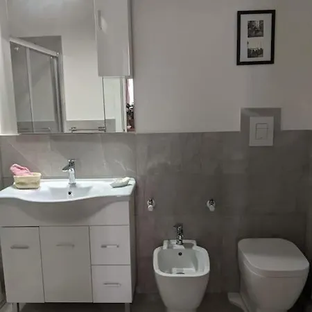 Casa Di Clara In Piazza, Ideale Per Smartworking Amandola